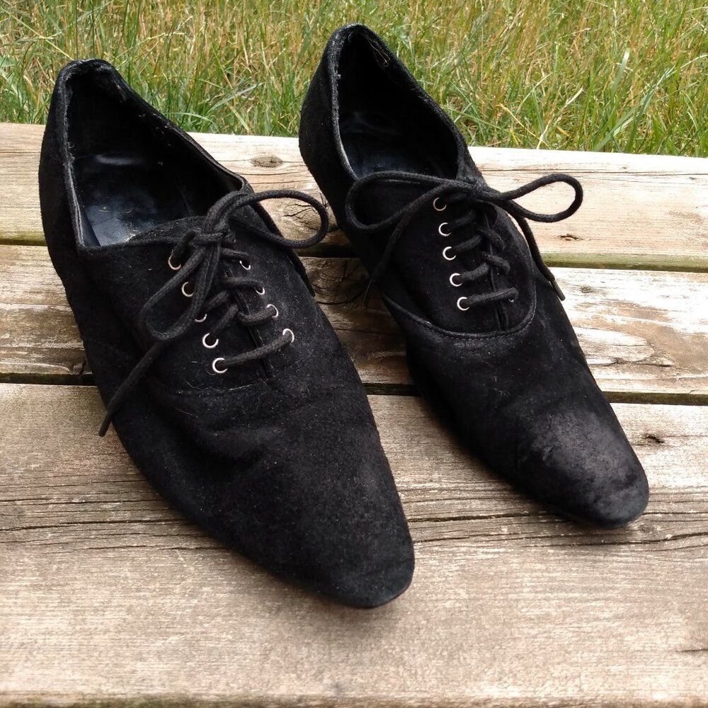 Vintage Black Faux Suede Shoes Lace Up Goth Ankle Booties Size 7 Jaclyn Smith